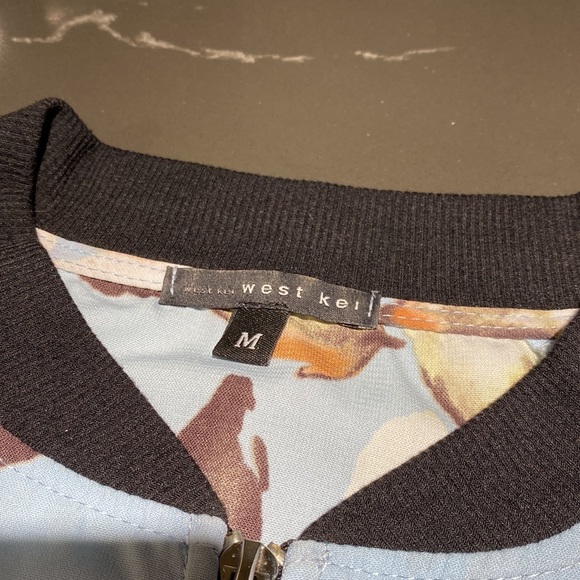 Ultralight Blue Floral Zipper Front Top - Picture 3 of 8